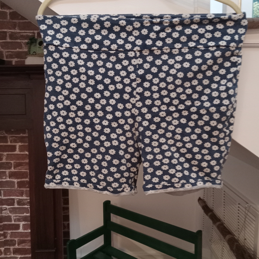 LuLaRoe Navy and White Floral Pattern Shorts